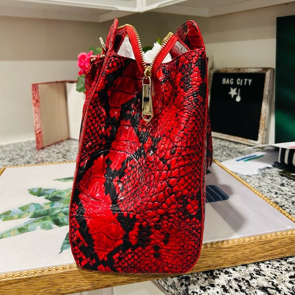 Brahmin Lipstick 💄 Finley - Picture 5 of 7